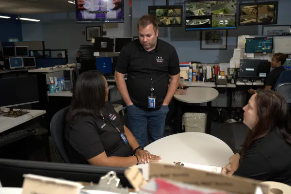 UAW12_911_Dispatcher
